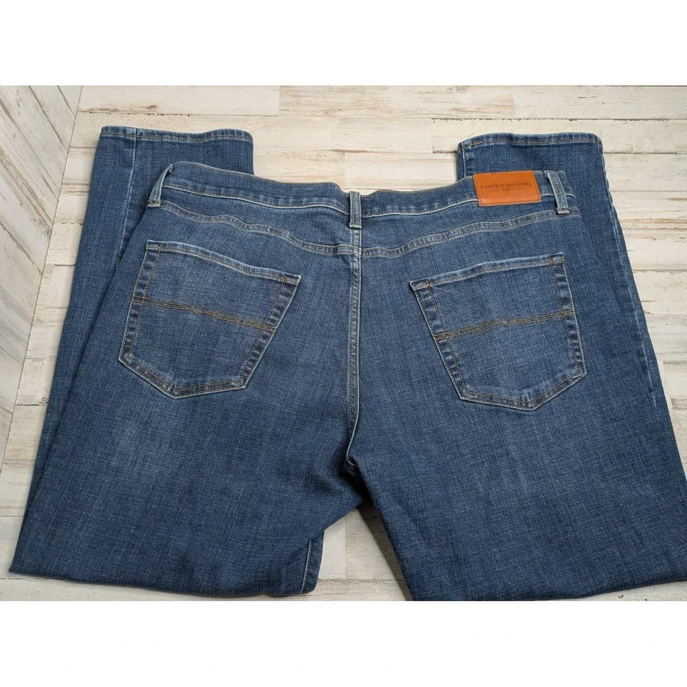 Lucky Brand 410 Jeans Mens‎ 38x30 (39x29) Athletic Slim Med Wash Blue Stretch